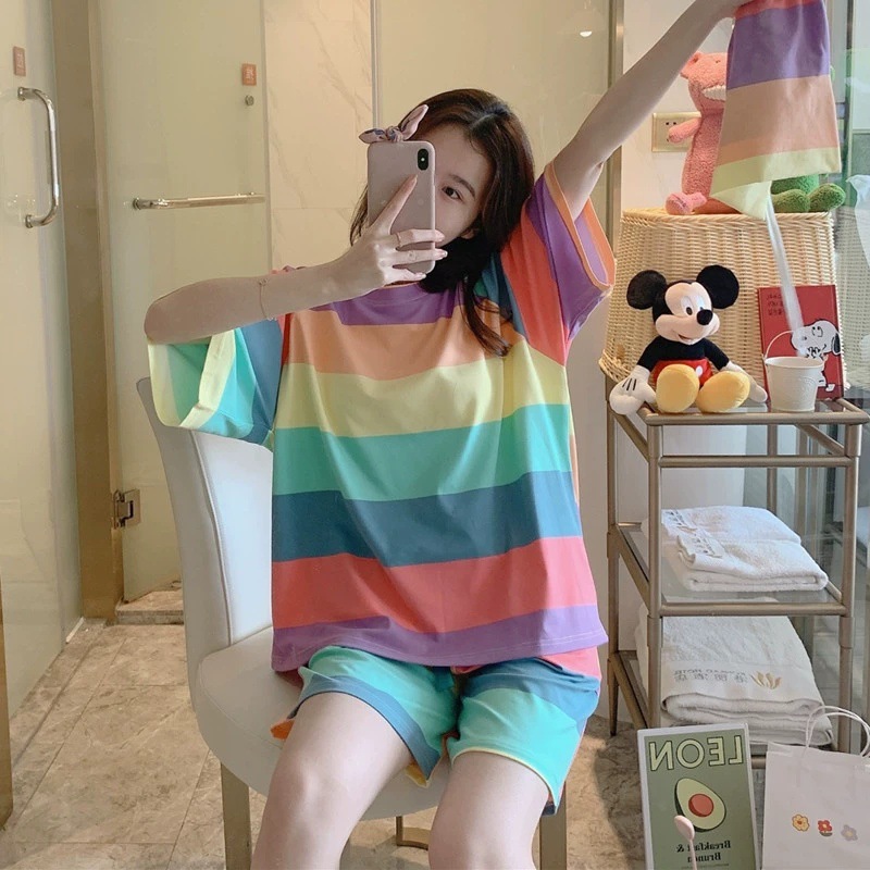 Traje de manga corta - tiras de arco iris