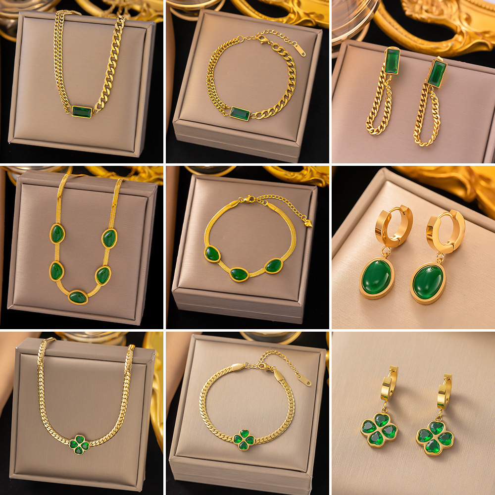 Luxe parelketting met magneetsluiting voor dames_voghion.com