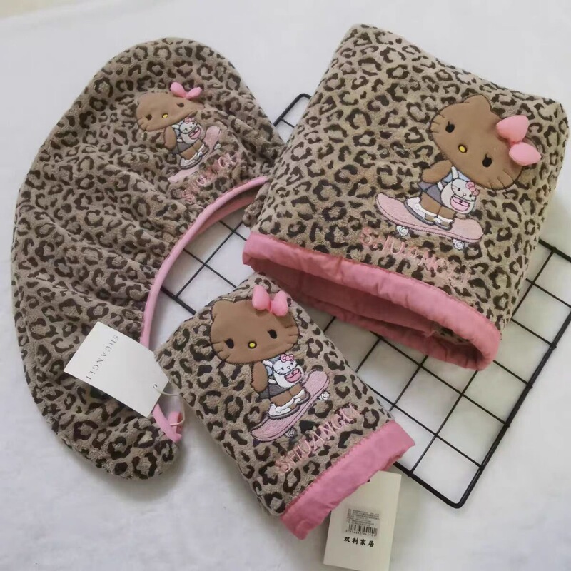 Shuangli Genuine Leopard Print Kt Series Coral Fleece Towel Hair Drying Cap, Tube Top Bath Towel, Wearable Embroidered Hair Drying Towel, Soft Shuangli Genuine Leopard Print Kt Series Coral Fleece Towel Hair Drying Cap, Tube Top Bath Towel, Wearable Embroidered Hair Drying Towel, Soft