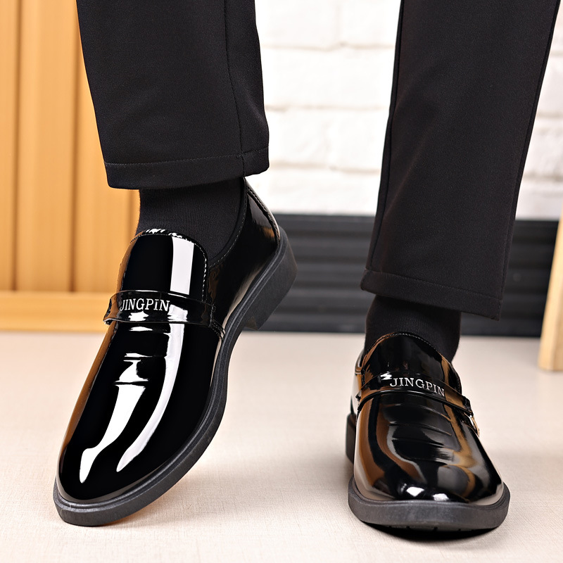 Procesamiento personalizado transfronterizo de talla grande zapatos de charol para hombres ropa formal de negocios para hombres zapatos de cuero para hombres con pies puntiagudos británicos