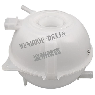 Water tank secondary reservoir, suitable for