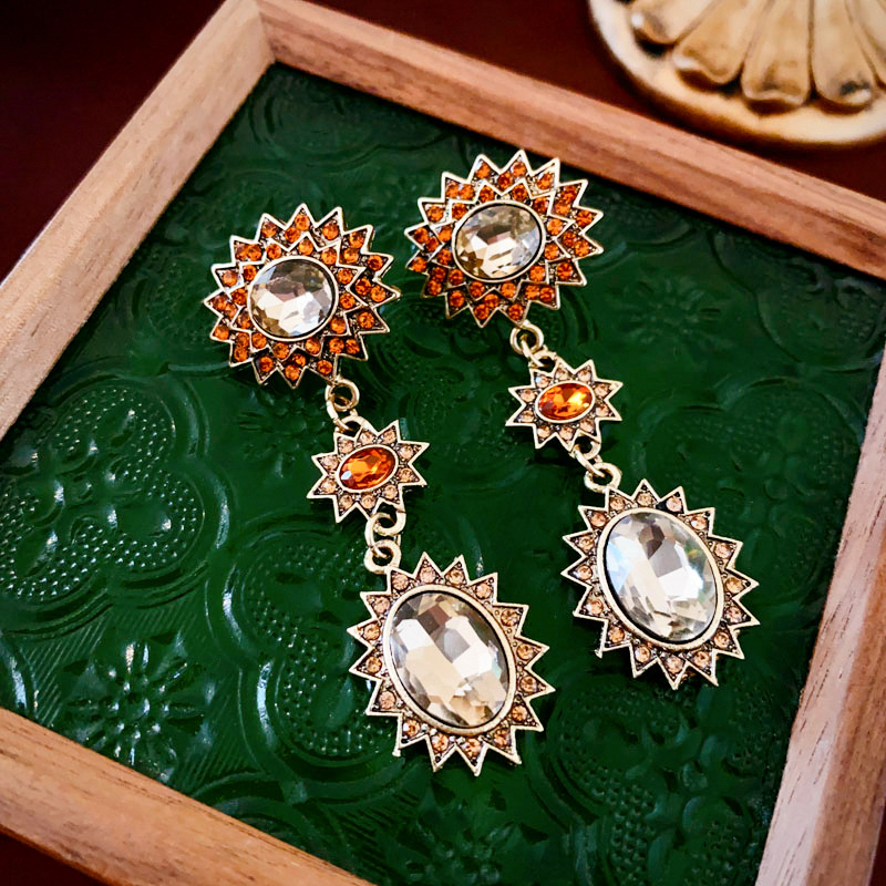 Retro Exagerado Flor Aleación Diamantes De Imitación Mujeres Aretes Collar display picture 6