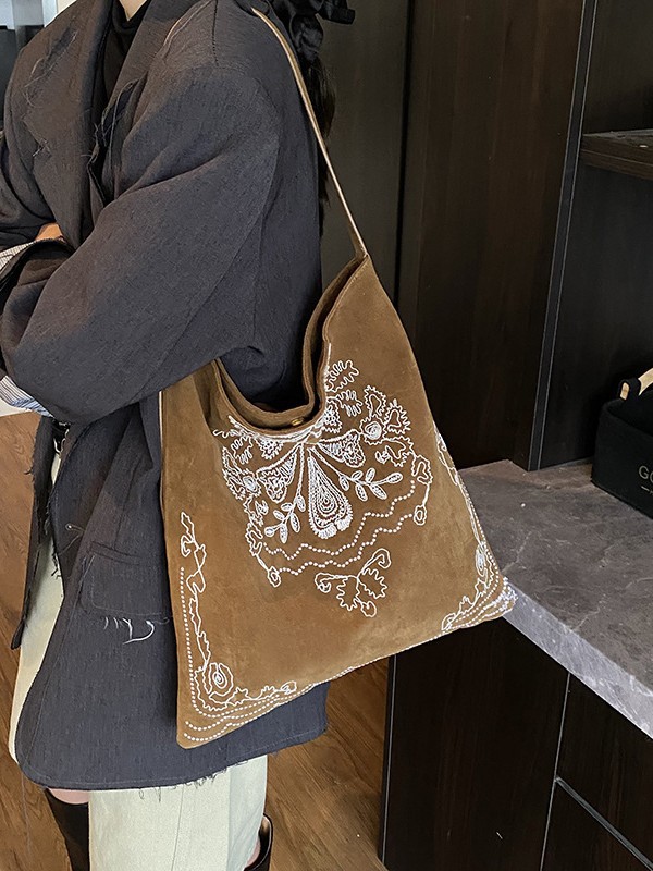 Otoño y invierno mochila de cuero de seda esmerilado bolsas de estilo nacional bordadas bolsas de estilo de mujer gran capacidad relajada sensación de relajación bolsas de hombro
