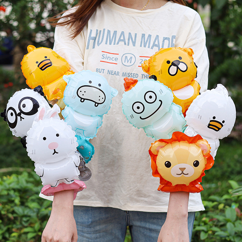 Globos de muñeca para niños, arreglos festivos para estudiantes, bolas de película de aluminio, jardín de infantes, puesto del día del niño, pequeños regalos al por mayor