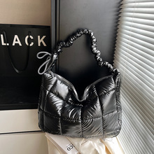 �������¿��޷�2025Ҹ������μ���r�����e�ٴ���񶬼����ذ�Ů