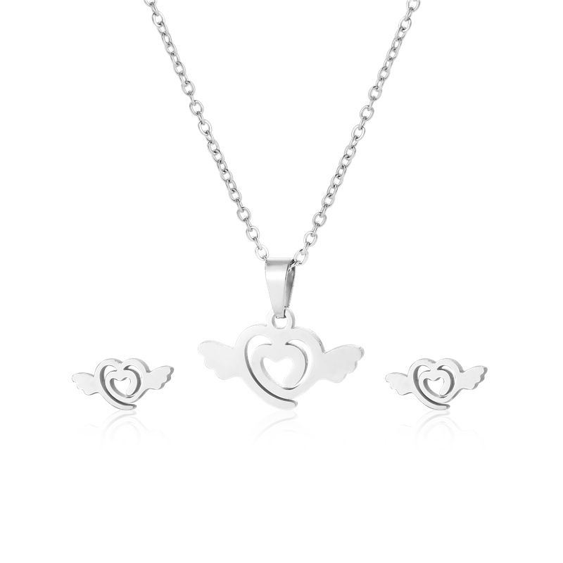 European and American Simple Love Angel Wings Pendant Female Amazon Heart-Shaped Necklace and Earrin