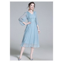 yhfs7317����������������ȹŮ2026�ļ��¿�ʱ��V���������ݳ�ȹ