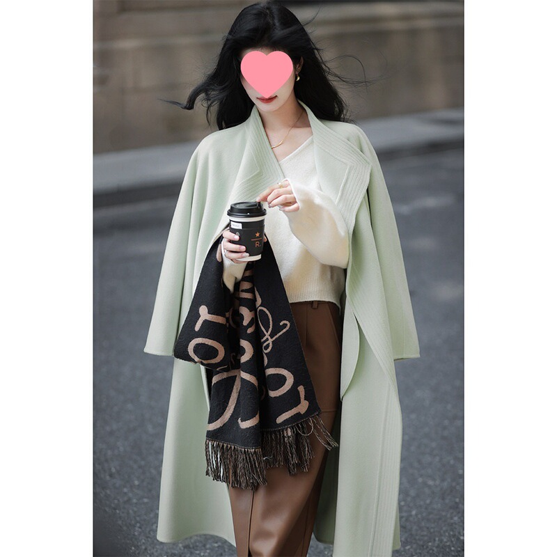 Plum Blossom 100% Wool V-Neck Raglan Sleeve Pullover Simple Cream White Inner Sweater