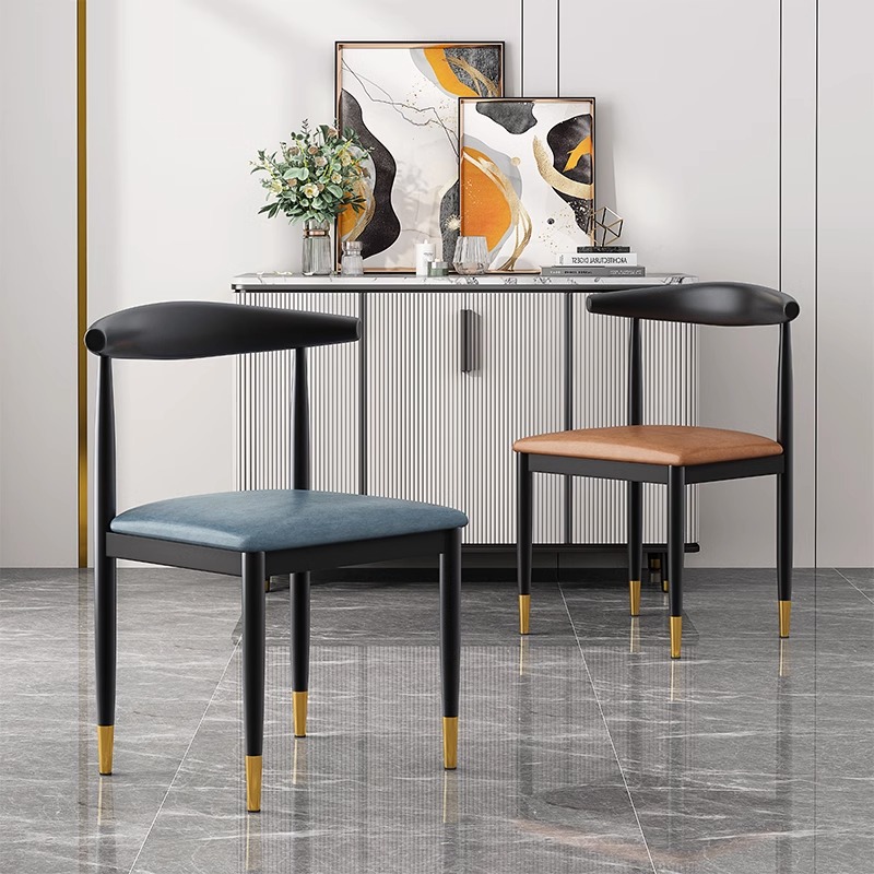 Mesa de comedor silla de lujo ligera silla de cuerno casera respaldo escritorio para aprender maquillaje simple silla de negociación especial de restaurante moderno