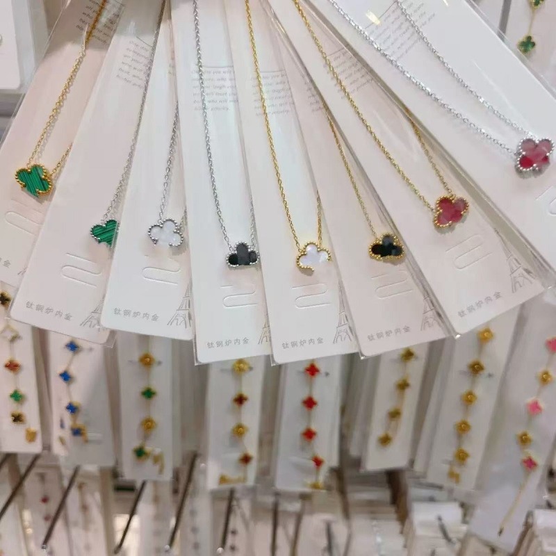 Necklace stainless steel, direct factory sales, four-leaf clover, 13mm, does not fade, 18 carat