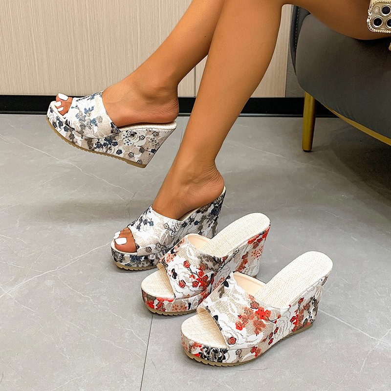 Cross-border foreign trade plus size 2025 summer new fish mouth wedge sandals and slippers women's fashion thick-soled embroidered sandals and slippers