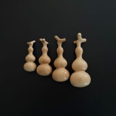 桃の木のヒョウタンの卸売りの蛇口のヒョウタンの木製の彫刻の文は持ち歩いてヒョウタンの取っ手の件を遊びます。