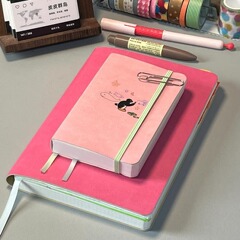 小紅書は、かわいいペンギンのノート、空白のスケジュールプランナー、学生向けのシンプルな日記帳、メモ帳をおすすめしています。