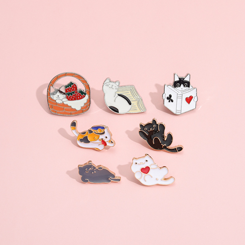 Cute Animal Cat Alloy Plating Unisex Brooches display picture 4