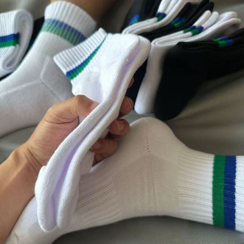 Badminton Socks Thickeneded Towel Youth Training Socks Sweat-Absorbent and Deodorant Mid-Calf Professional Sports Socks Non-Slip
