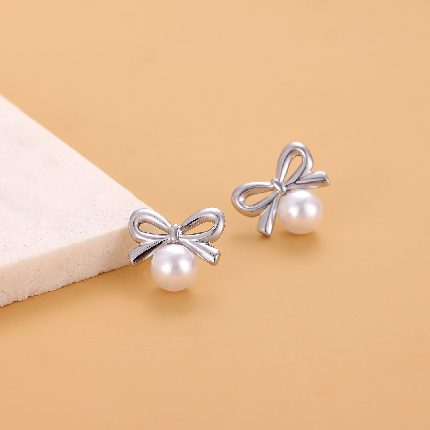 8g Weight 304 Stainless Steel Ear Needle Material Ear Studs Classification 1 Pair Quantity Holiday, Daily Occasion 304 Stainless Steel Material Bow Knot Pattern All Seasons Season Women's Gender Plating Design Elegant, Simple Style Style 1 Pair Elegant Simple Style Bow Knot Plating 304 Stainless Steel Ear Studs 7