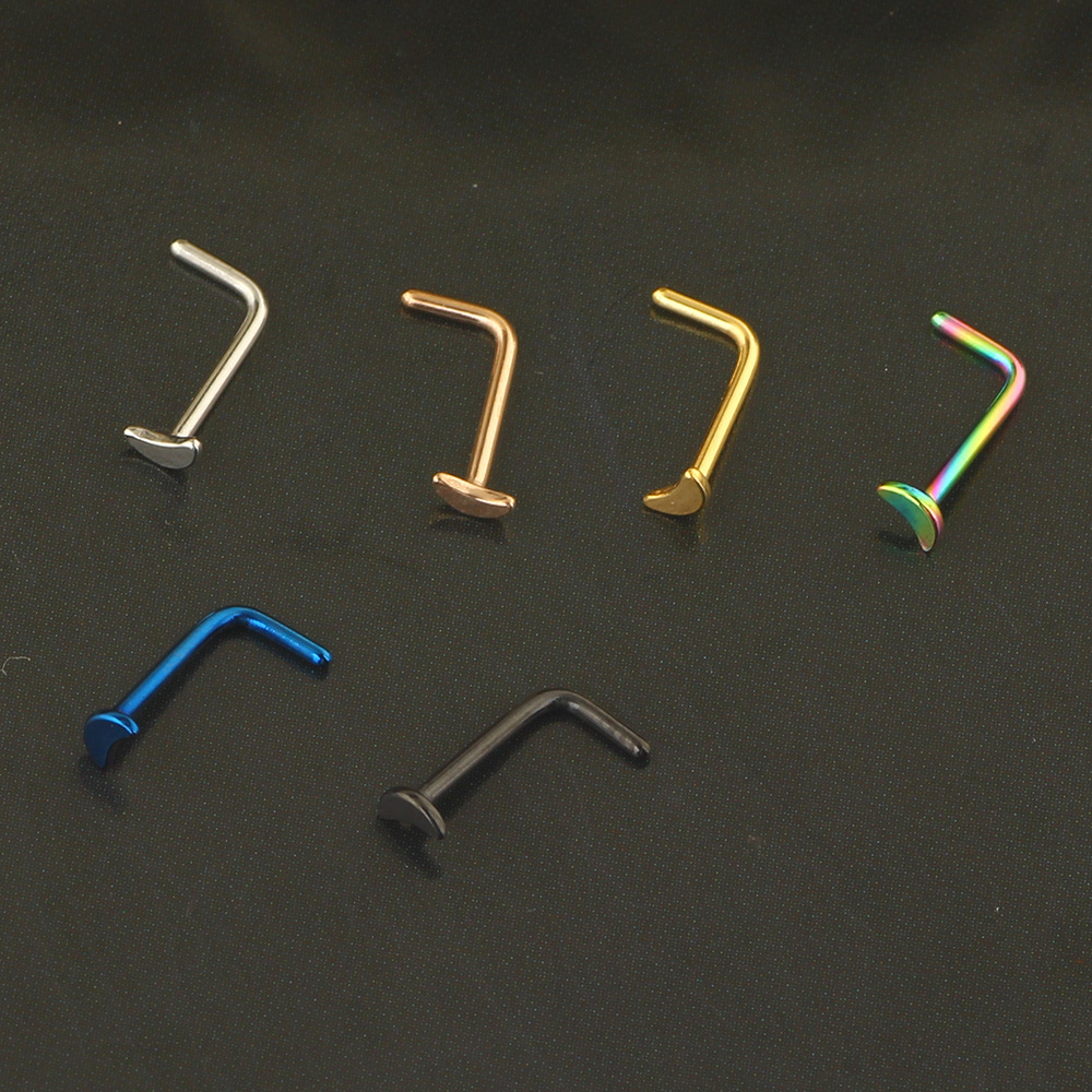 16G labret stud size and finish detail