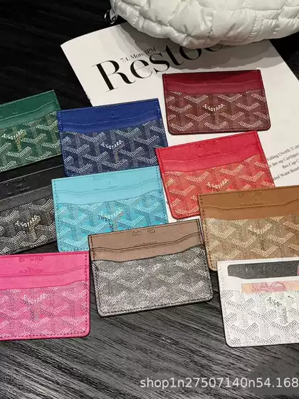 Trendy Viral Card Holder in Dog-Tooth Pattern Leather, 10 Colors, ID Badge Holder, Card Sleeve for Cards & Business Cards, 5 Slots