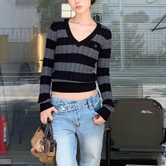 复古V领麻花条纹慵懒感毛衣女秋宽松情侣针织衣潮