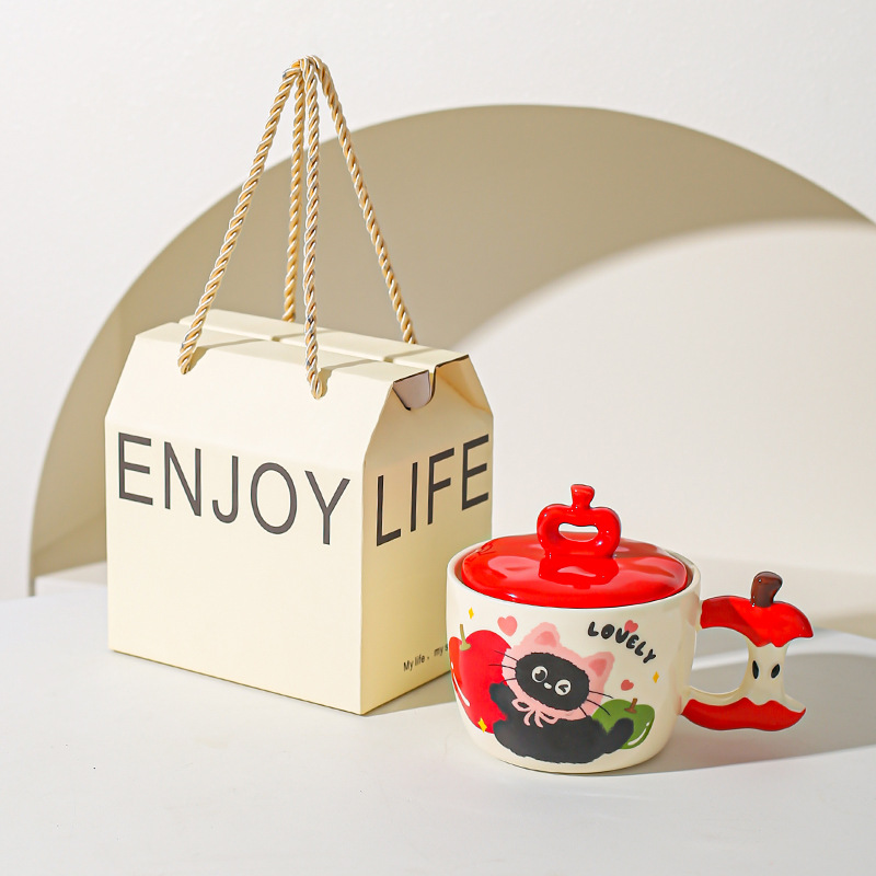 Taza de gato de manzana creativa con tapa de alto valor de pareja taza de cerámica taza de regalo de mano taza de desayuno para amigos