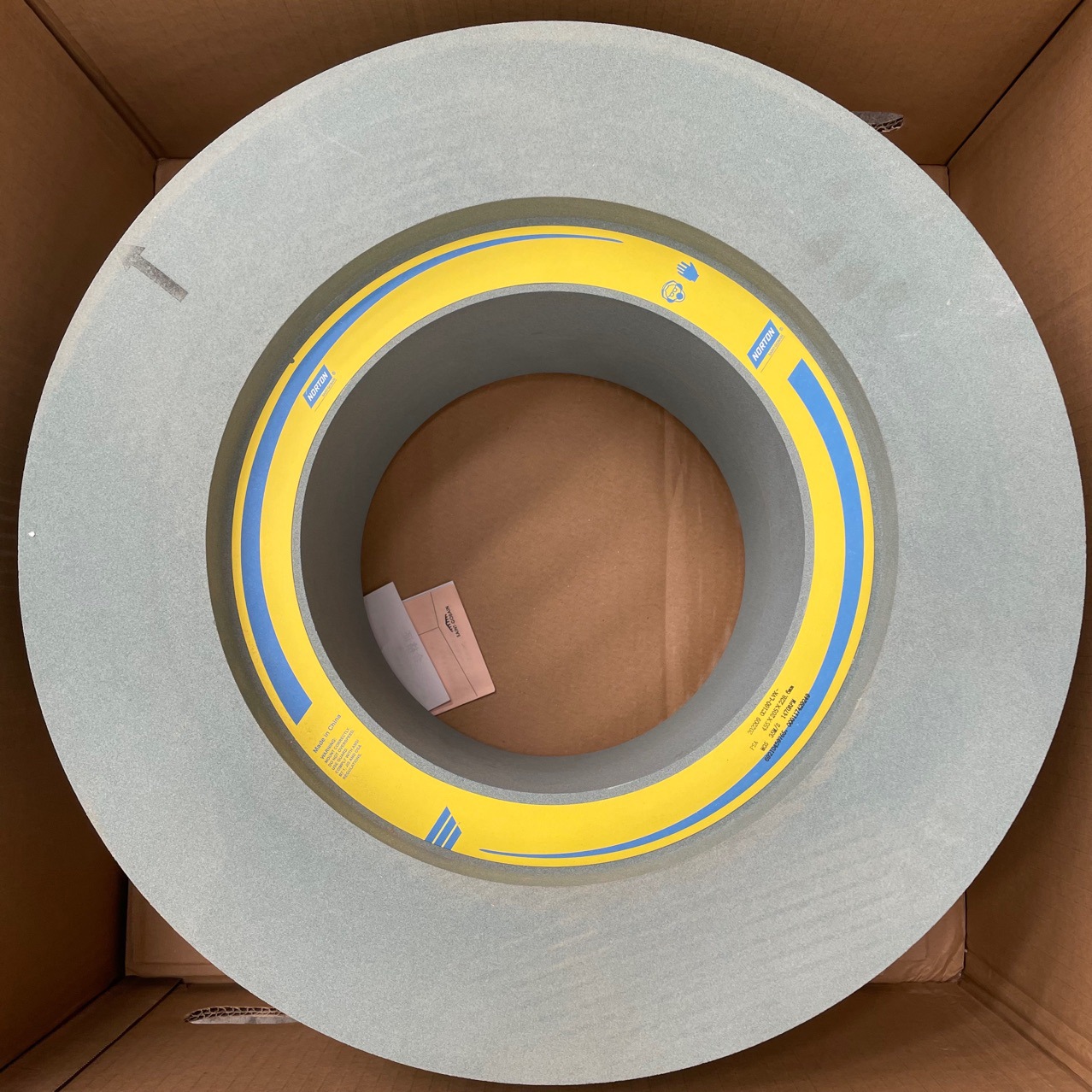 原装正品 NORTON诺顿无心磨床GC绿碳化硅39C细粒度 180粒精磨砂轮