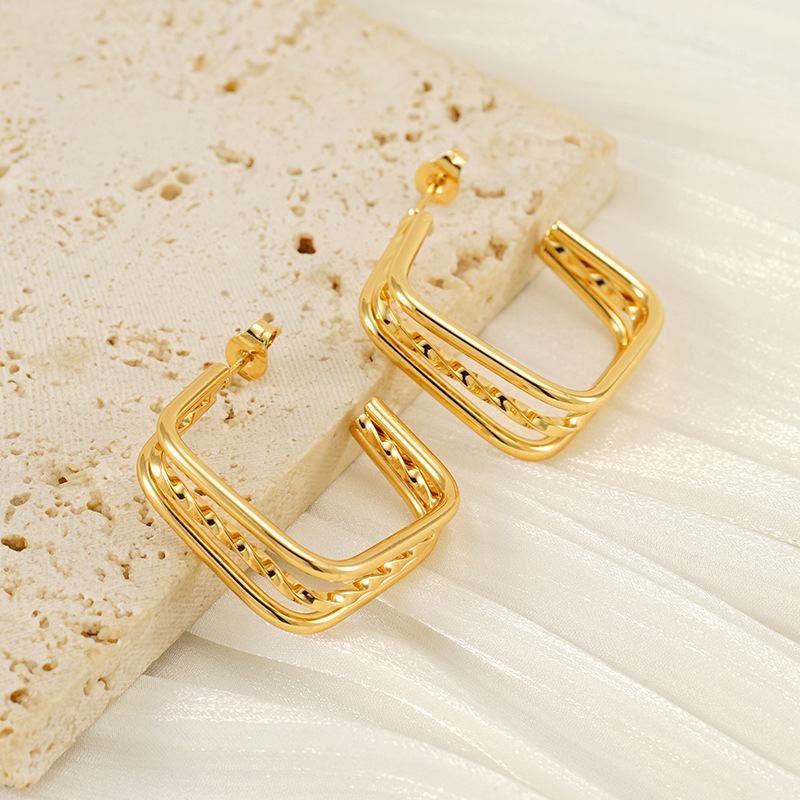 Pendientes de acero inoxidable multicapa europeos y americanos transfronterizos Pendientes de acero de titanio cuadrado geométrico chapado en oro de temperamento simple femenino