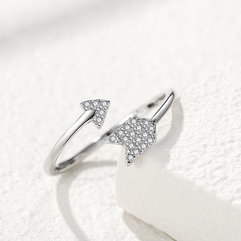 Anillo de flecha al por mayor anillo de diseño femenino transfronterizo S925 plata esterlina diamante completo Amor creativo flecha