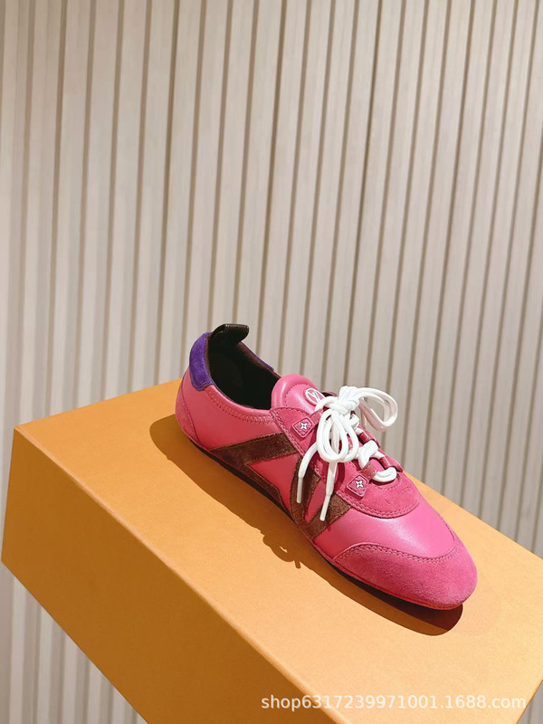 女性用の本革の最高級トレーニングシューズ、レトロな通勤用フラットスポーツカジュアルシューズ、スターの同じスタイルのフォレスト・ガンプシューズ|undefined