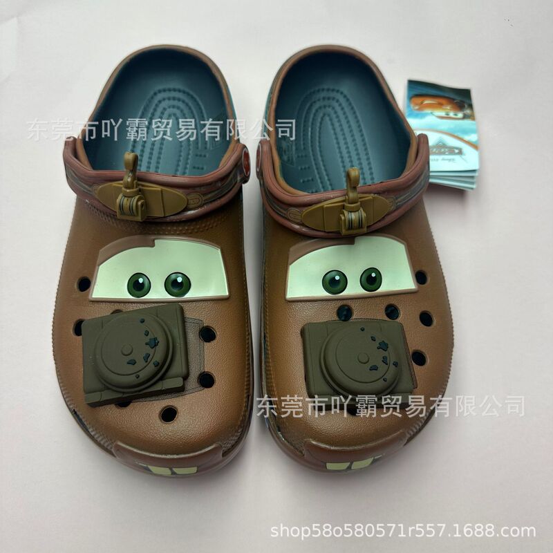 New Collaboration Mcqueen Car-Themed Cartoon Clogs for Adults and Children, Boys and Girls Beach Shoes with Soft Soles New Collaboration Mcqueen Car-Themed Cartoon Clogs for Adults and Children, Boys and Girls Beach Shoes with Soft Soles