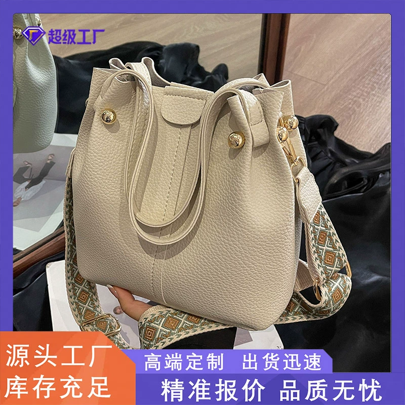 В этом году популярная сумка для ведра женская сумка 2025 новая большая емкость нишевого дизайна