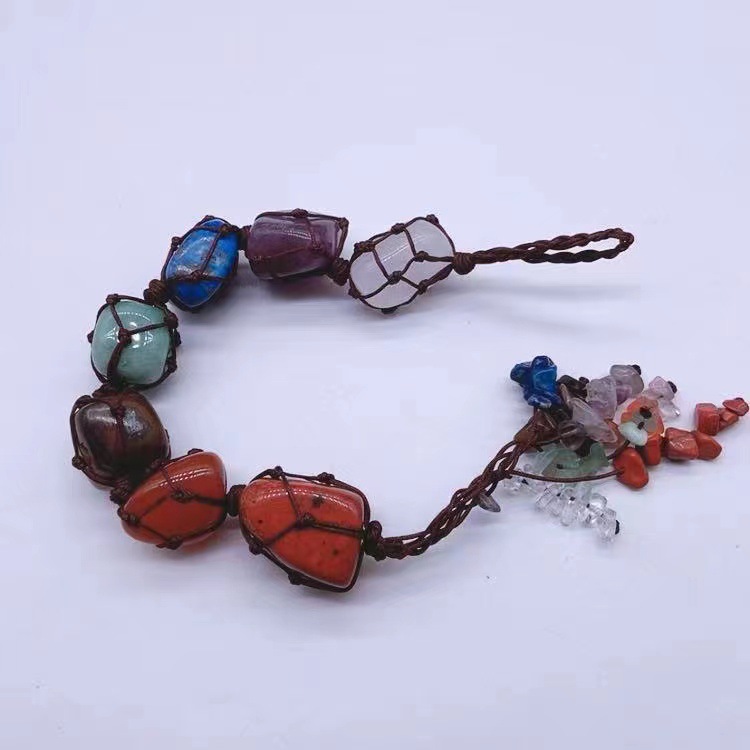 Venta caliente transfronteriza Piedra Natural coche colgante siete colores piedra Árbol de la vida coche colgante color decoraciones tejidas a mano