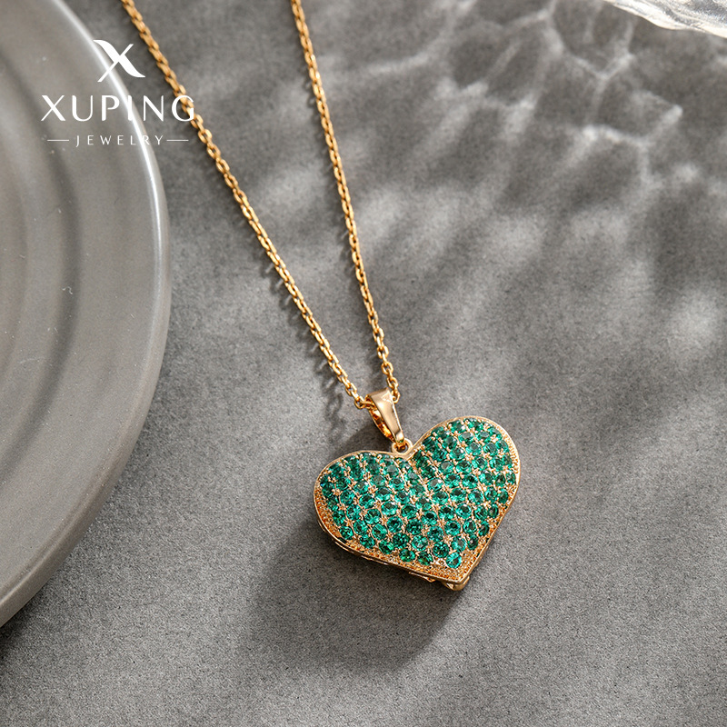 Xuping nueva aleación de cobre galvanizado amor colgante de hebilla de semilla de melón gemas artificiales estilo europeo y americano colgante de collar de lujo ligero