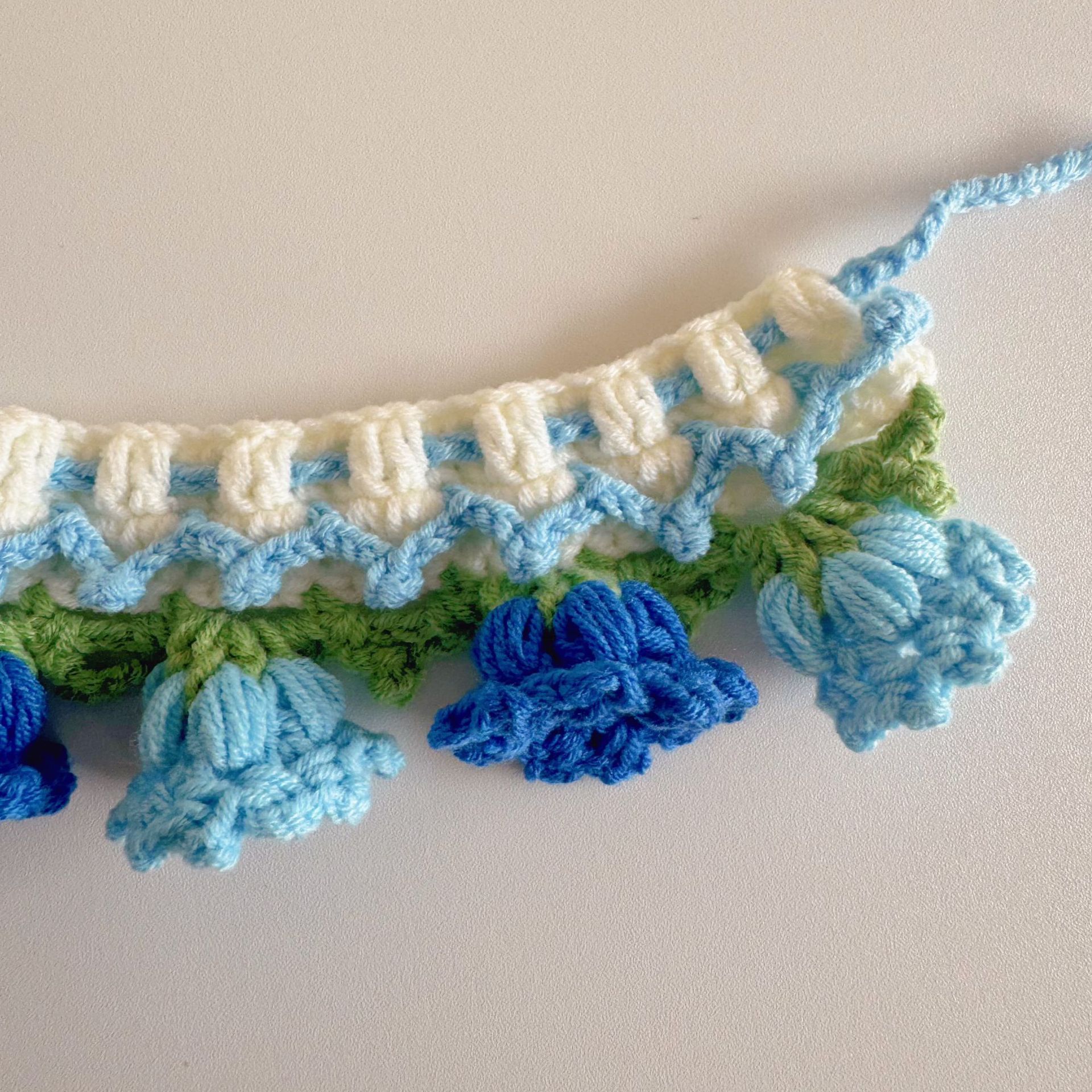 Pet tejer orquídeas toallas de saliva para gatos perros ins viento collar adornos de fotos