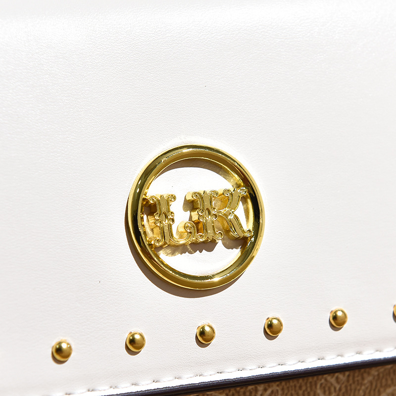 2023 Herbst Neue Live-Übertragung Beliebte Einzelschulter Diagonalkette Niet Kleine Quadratische Damentasche Fabrik Direktverkauf und Lieferung_voghion.com