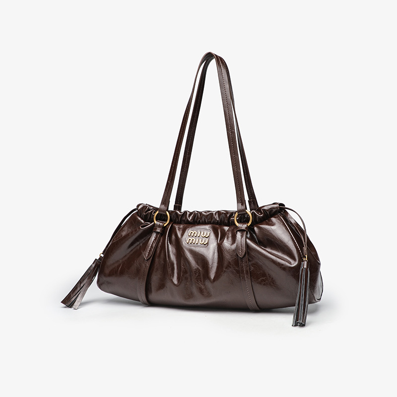 Bolsa de lujo ligera de cuero de textura alta para mujeres 2026 nuevo otoño invierno nicho diseño de hombro bajo la axila bolsa de nube