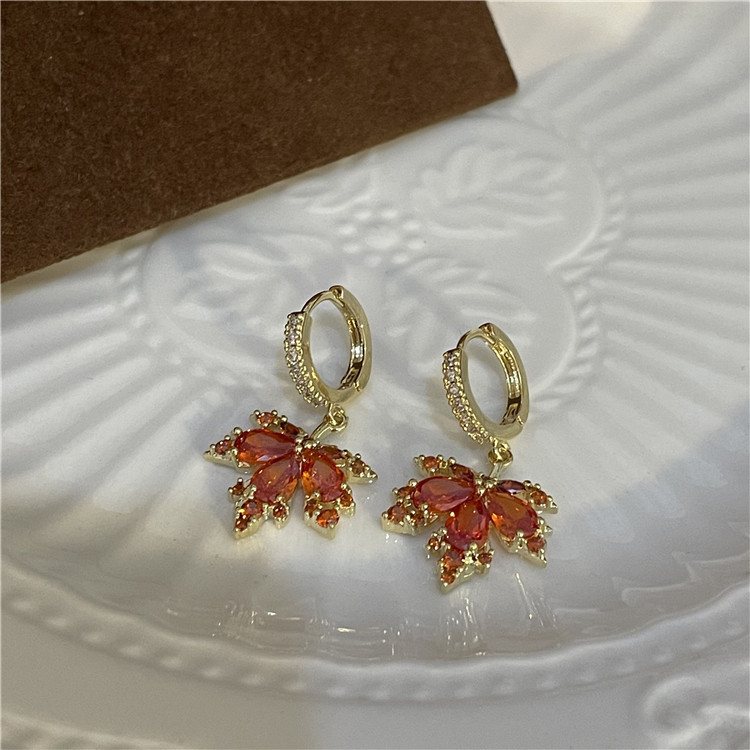 Fashion Leaf Copper Inlay Zircon Earrings 1 Piece