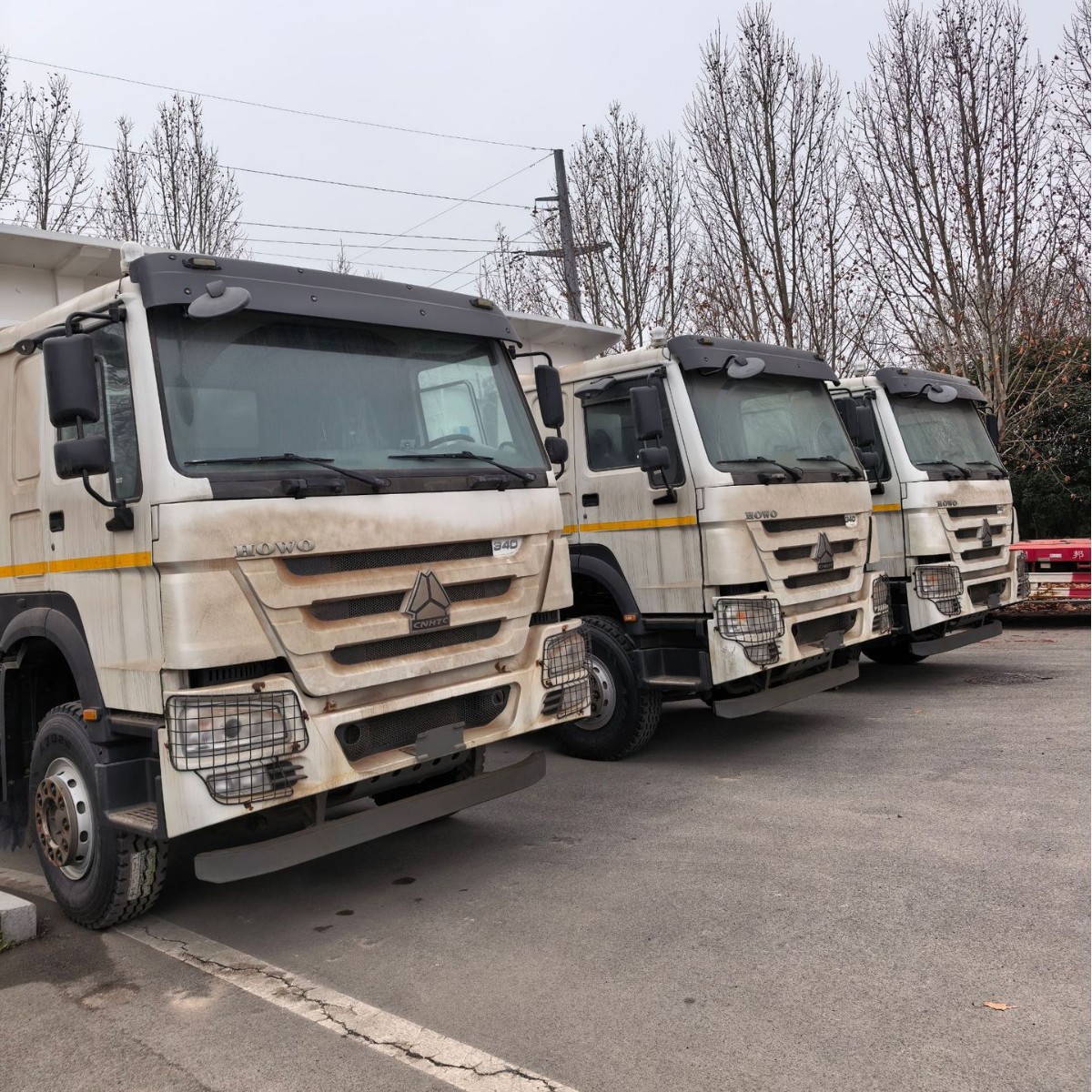 Export Cross-Border Howo Dump Truck, Howo Dump Truck for Earthmoving, 90% New Howo Dump Truck, Tipper Truck, Sinotruk Howo Truck
