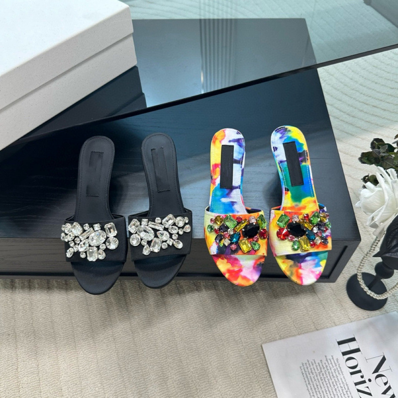 2024 Spring and Summer New Style Rhinestone Elegant Fashion Stiletto Sandals for Women Thick Heel Non-Slip Elegant Comfortable Versatile