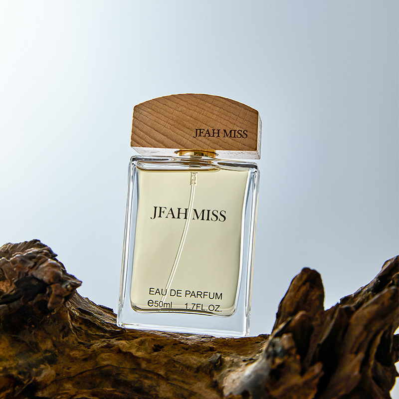 Caja de regalo en vivo para hombres 50ml fragancia de madera fresca y duradera colonia vietnamita al por mayor
