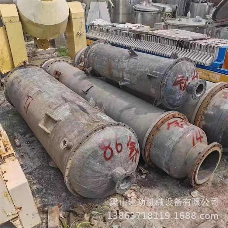 二手不锈钢蒸发冷凝器 列管式喷淋管壳式换热器 钛材冷凝器 回收