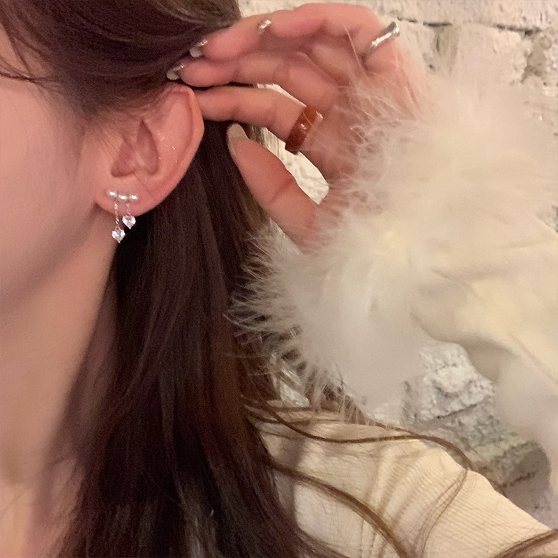 Aguja de plata, circón, perla, borla, aretes de diseño personalizado, aretes de temperamento, lujo ligero, pendientes de alta gama, sentido del diseño, nicho