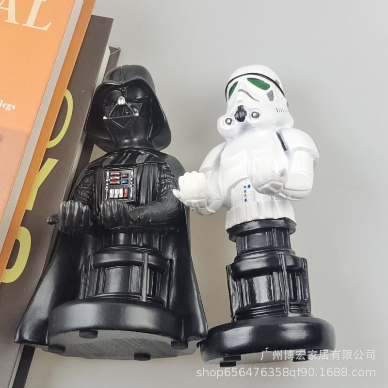 Star Wars Black Warrior White Soldier Helmet Adornos Modelo Soporte para teléfono móvil Soporte para teléfono móvil personalizado Soporte para teléfono móvil