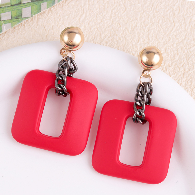 Aretes cuadrados exagerados pernos acrílicos europeos y estadounidenses diseñados con cadenas esmeriladas retro simple pendientes joyas para orejas mujeres