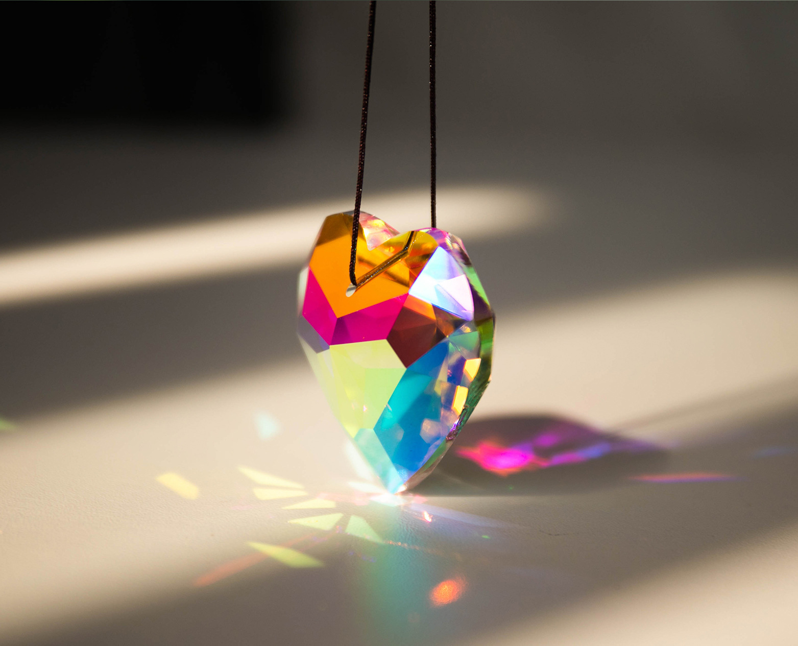 46g Weight Simple Style Classic Style Heart Shape Colorful Artificial Crystal Rope Pendant Suncatcher
