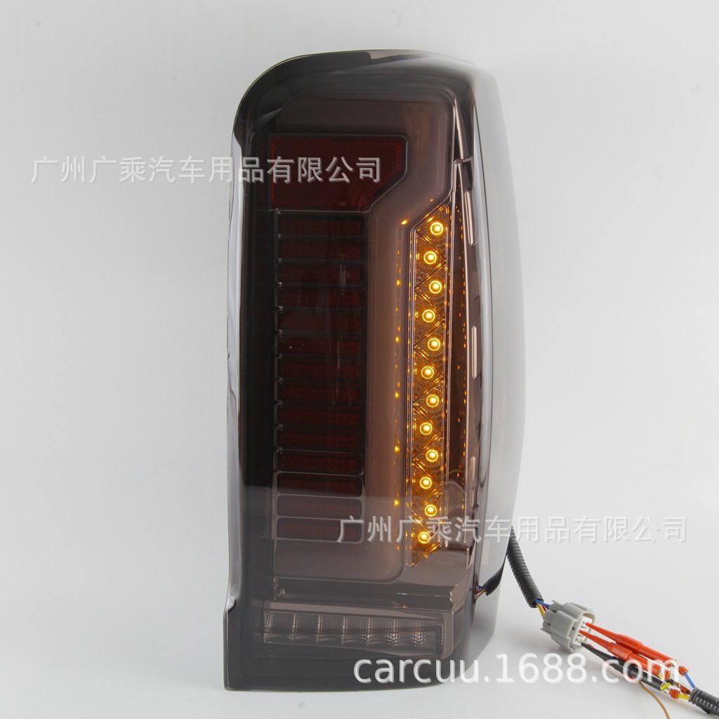 Adecuado para Mitsubishi 19-21 Triton conjunto de luces traseras L200 luz de freno LED con intermitentes de flujo de agua