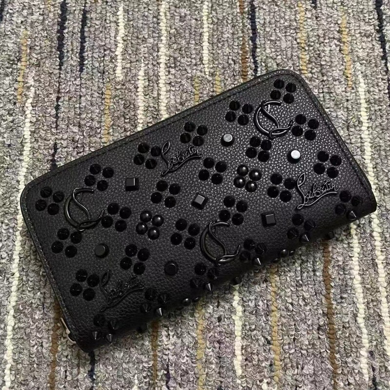 Black Rivet Long Wallet for Women, European and American Trendy Leather Label Zipper Bag, Fashionable and Unique Trendy Brand Clutch Bag Black Rivet Long Wallet for Women, European and American Trendy Leather Label Zipper Bag, Fashionable and Unique Trendy Brand Clutch Bag