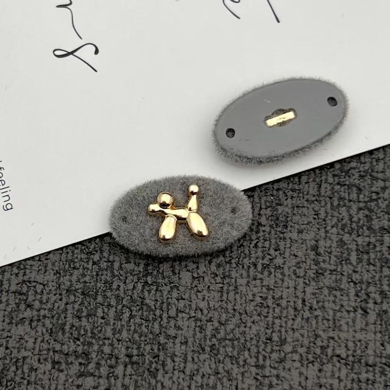 灰色系树脂组合纽扣标牌字母蝴蝶结小狗安心商标植绒针织衣标辅料|undefined