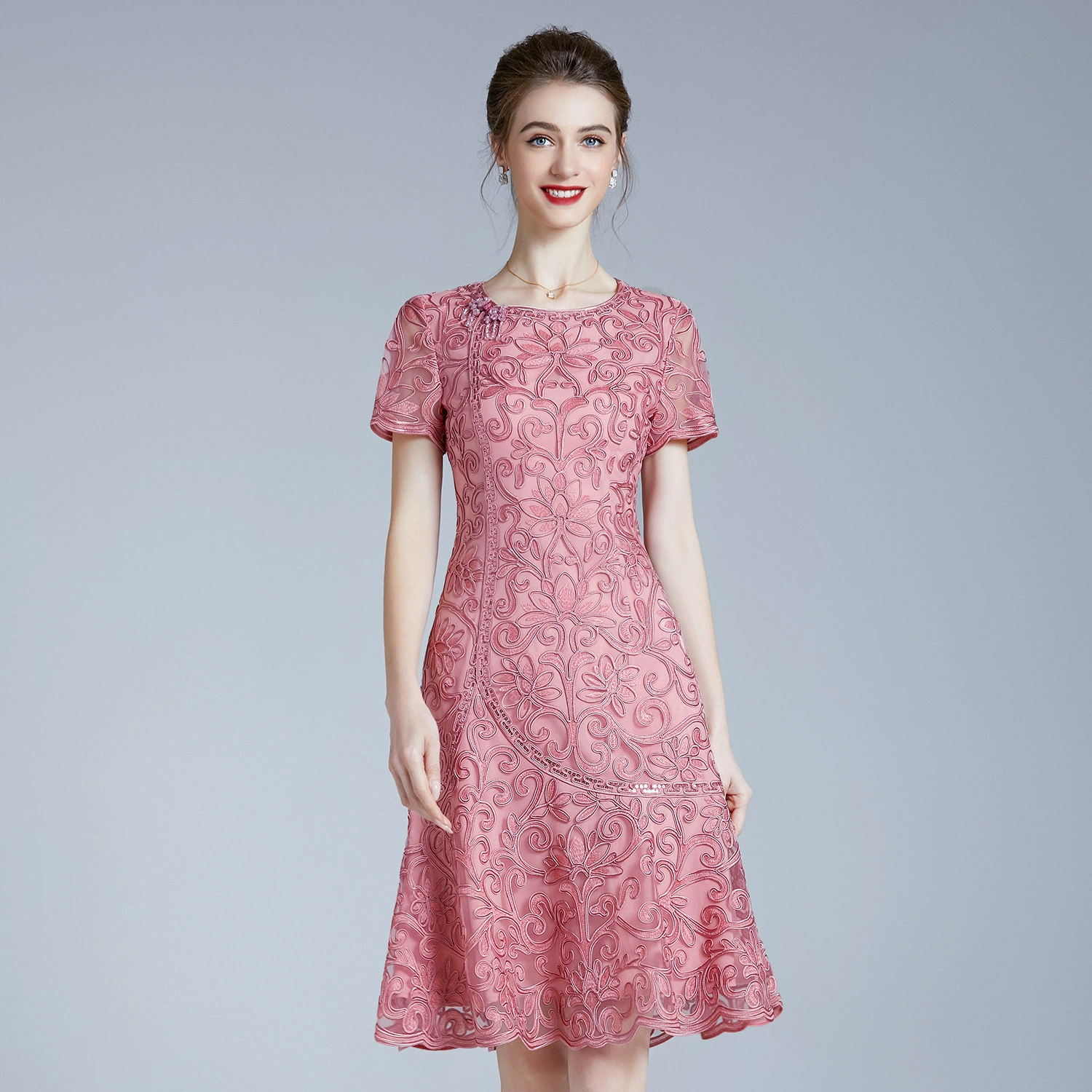 Шэньчжэнь Nanyou среднего возраста и пожилых людей одежда Лето с коротким рукавом плюс размер плиты цветок платье новый счастливый мать-в-законе оптом