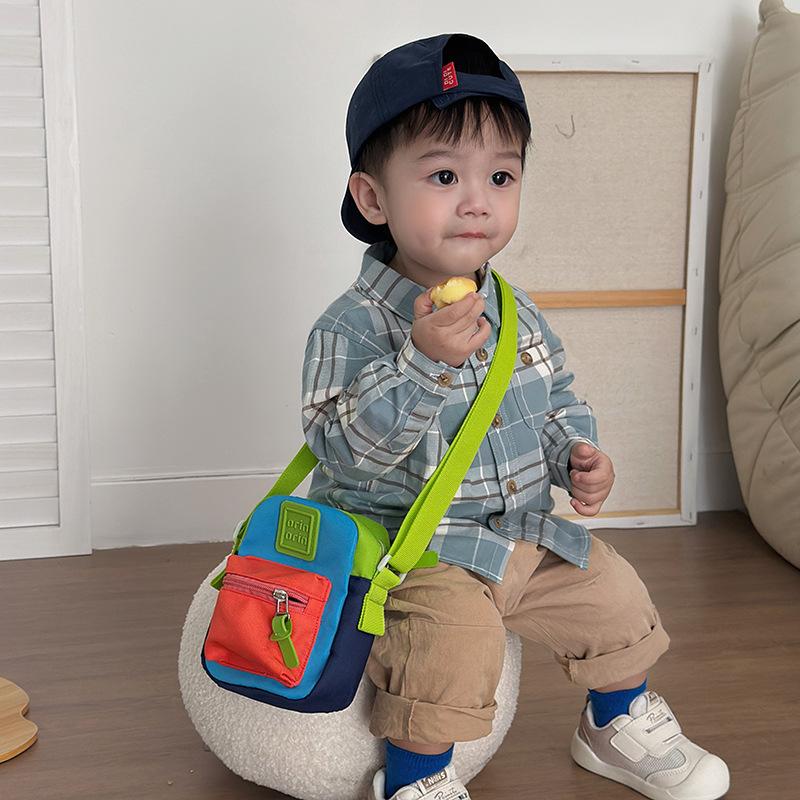 Bolso de hombro para niños y niñas con letras de estilo occidental mini lindo viaje al aire libre monedero para bebés nuevo bolso para niños de comercio exterior