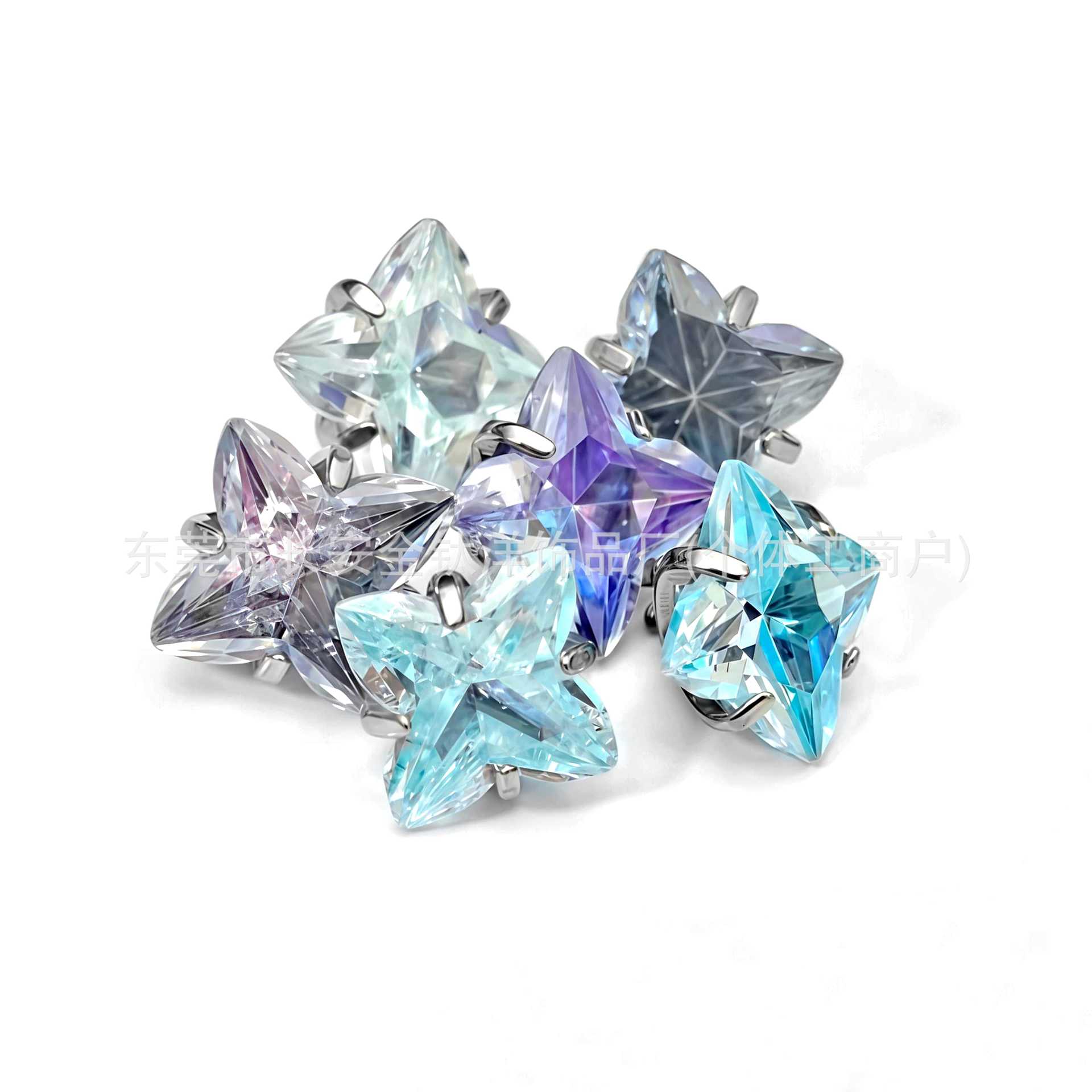 F136 Titanium Round Base Claw-Set Gradient Lip Stud Ear Cartilage Stud with Clover Design G23 Titanium Alloy Piercing Jewelry detail image 8